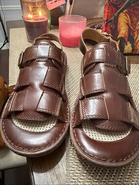 Born Men's Dark Brown Leather Fisherman Sandals with Buckle
